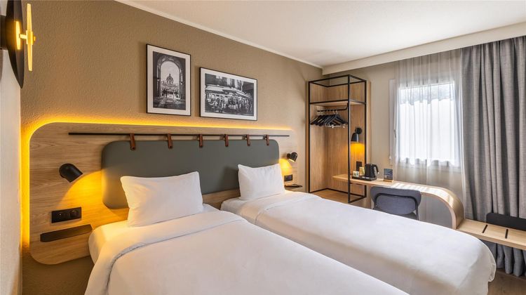 Hotel Campanile Le Blanc Mesnil Room