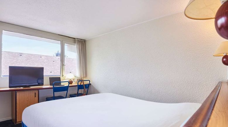 <b>Campanile Le Bourget- Gonesse Room</b>. Images powered by <a href="https://iceportal.shijigroup.com/" title="IcePortal" target="_blank">IcePortal</a>.