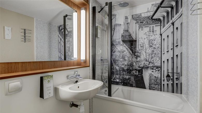 <b>Campanile le Havre North Room</b>. Images powered by <a href="https://iceportal.shijigroup.com/" title="IcePortal" target="_blank">IcePortal</a>.