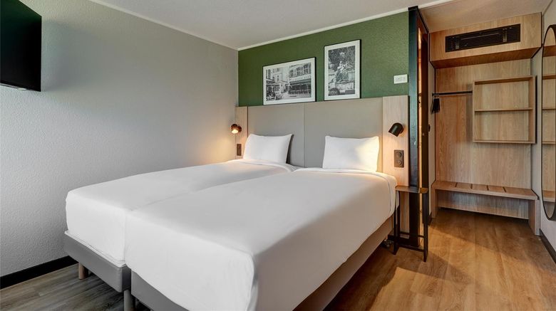 <b>Campanile le Havre North Room</b>. Images powered by <a href="https://iceportal.shijigroup.com/" title="IcePortal" target="_blank">IcePortal</a>.