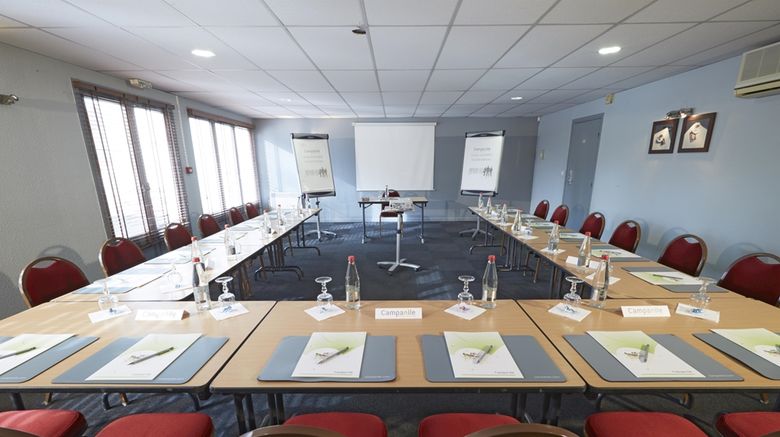 <b>Campanile Le Mans Centre Meeting</b>. Images powered by <a href="https://iceportal.shijigroup.com/" title="IcePortal" target="_blank">IcePortal</a>.