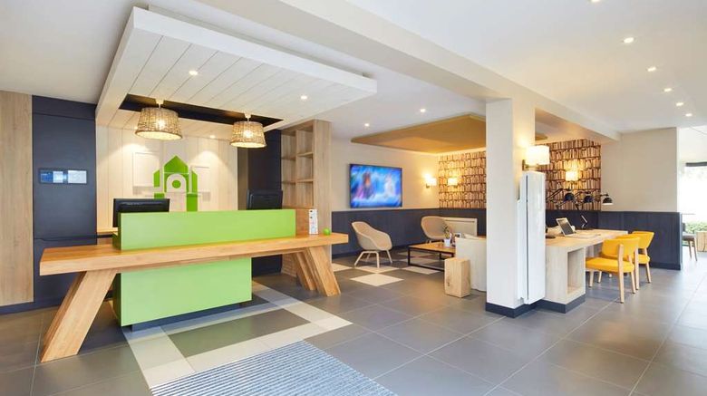 <b>Campanile Le Mans South Lobby</b>. Images powered by <a href="https://iceportal.shijigroup.com/" title="IcePortal" target="_blank">IcePortal</a>.