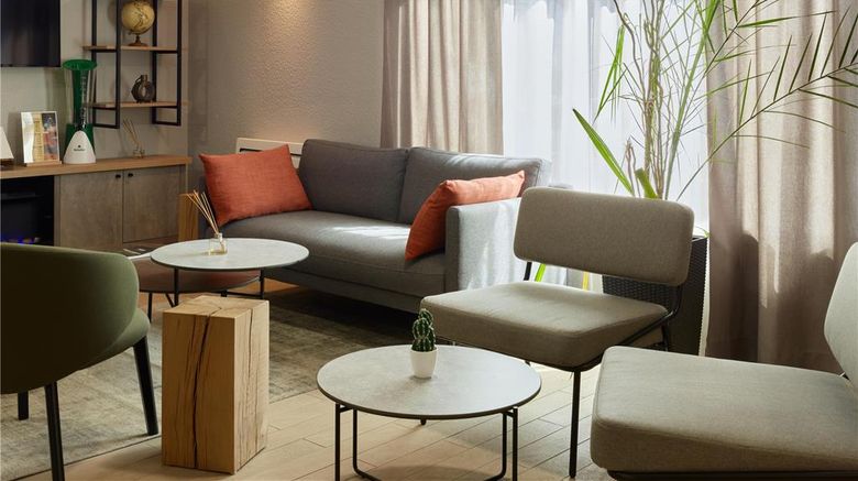 <b>Campanile Hotel Les Ulis - Courtaboeuf Lobby</b>. Images powered by <a href="https://iceportal.shijigroup.com/" title="IcePortal" target="_blank">IcePortal</a>.