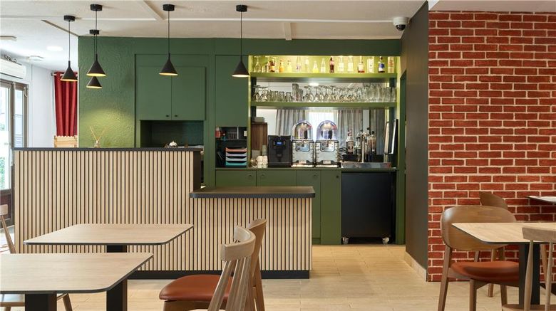 <b>Campanile Hotel Les Ulis - Courtaboeuf Lobby</b>. Images powered by <a href="https://iceportal.shijigroup.com/" title="IcePortal" target="_blank">IcePortal</a>.