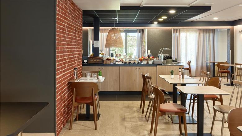 <b>Campanile Hotel Les Ulis - Courtaboeuf Restaurant</b>. Images powered by <a href="https://iceportal.shijigroup.com/" title="IcePortal" target="_blank">IcePortal</a>.