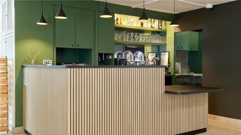 <b>Campanile Hotel Les Ulis - Courtaboeuf Lobby</b>. Images powered by <a href="https://iceportal.shijigroup.com/" title="IcePortal" target="_blank">IcePortal</a>.