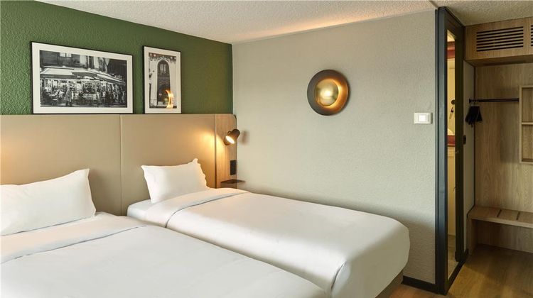 Campanile Hotel Les Ulis - Courtaboeuf Room
