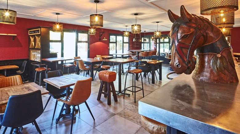 <b>Hotel Campanile Lille Est Restaurant</b>. Images powered by <a href="https://iceportal.shijigroup.com/" title="IcePortal" target="_blank">IcePortal</a>.