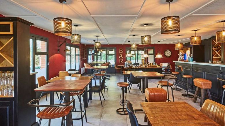 <b>Hotel Campanile Lille Est Restaurant</b>. Images powered by <a href="https://iceportal.shijigroup.com/" title="IcePortal" target="_blank">IcePortal</a>.