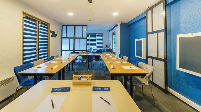 <b>Campanile Hotel Villeneuve d'Ascq Meeting</b>. Images powered by <a href="https://iceportal.shijigroup.com/" title="IcePortal" target="_blank">IcePortal</a>.