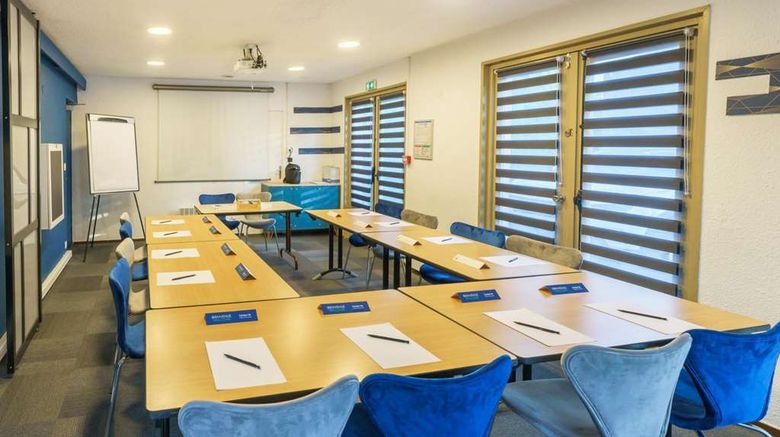 <b>Campanile Hotel Villeneuve d'Ascq Meeting</b>. Images powered by <a href="https://iceportal.shijigroup.com/" title="IcePortal" target="_blank">IcePortal</a>.