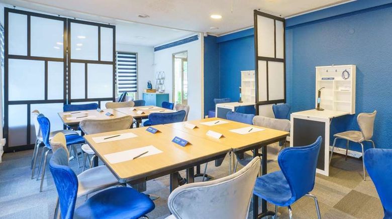 <b>Campanile Hotel Villeneuve d'Ascq Meeting</b>. Images powered by <a href="https://iceportal.shijigroup.com/" title="IcePortal" target="_blank">IcePortal</a>.