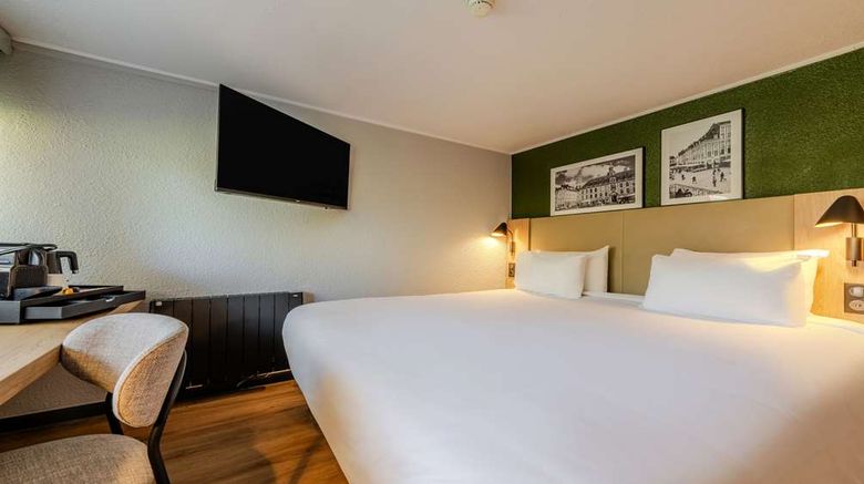 <b>Campanile Hotel Villeneuve d'Ascq Room</b>. Images powered by <a href="https://iceportal.shijigroup.com/" title="IcePortal" target="_blank">IcePortal</a>.