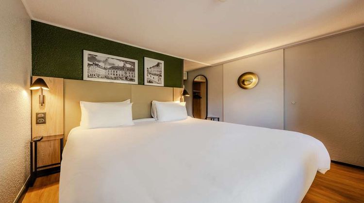 Campanile Hotel Villeneuve d'Ascq Room