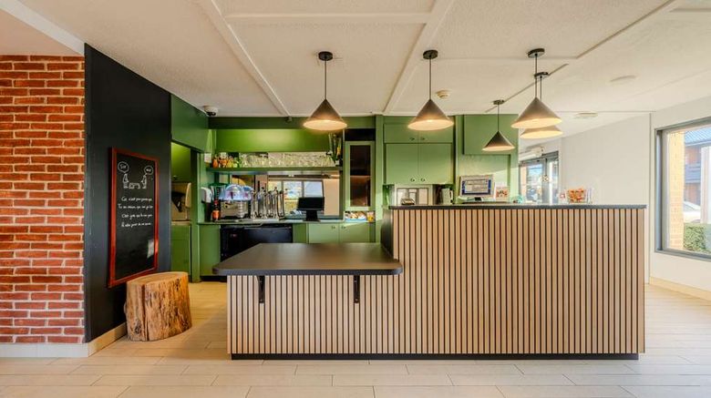 <b>Campanile Hotel Villeneuve d'Ascq Lobby</b>. Images powered by <a href="https://iceportal.shijigroup.com/" title="IcePortal" target="_blank">IcePortal</a>.