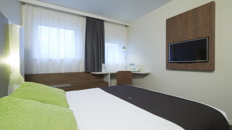 <b>Campanile Lille Euralille Room</b>. Images powered by <a href="https://iceportal.shijigroup.com/" title="IcePortal" target="_blank">IcePortal</a>.