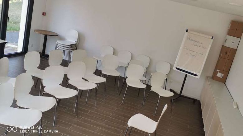 <b>Campanile Hotel Lille North Meeting</b>. Images powered by <a href="https://iceportal.shijigroup.com/" title="IcePortal" target="_blank">IcePortal</a>.