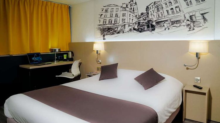 Campanile Hotel Lille North Room