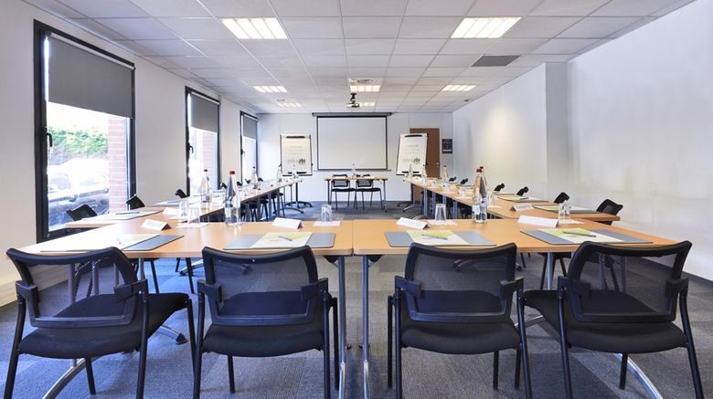 <b>Hotel Campanile Lille North Meeting</b>. Images powered by <a href="https://iceportal.shijigroup.com/" title="IcePortal" target="_blank">IcePortal</a>.