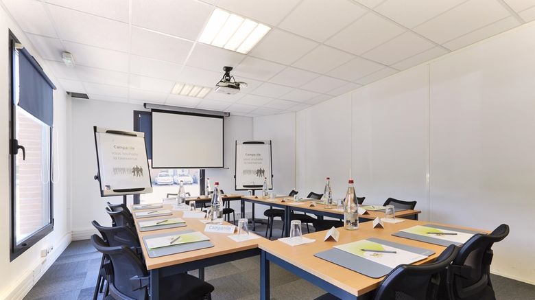 <b>Hotel Campanile Lille North Meeting</b>. Images powered by <a href="https://iceportal.shijigroup.com/" title="IcePortal" target="_blank">IcePortal</a>.