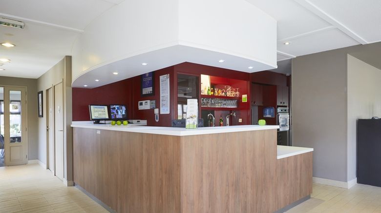 <b>Campanile Lille West Lobby</b>. Images powered by <a href="https://iceportal.shijigroup.com/" title="IcePortal" target="_blank">IcePortal</a>.