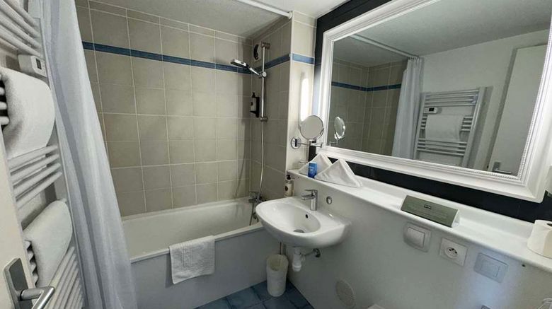 <b>Hotel Kyriad Lisieux Room</b>. Images powered by <a href="https://iceportal.shijigroup.com/" title="IcePortal" target="_blank">IcePortal</a>.