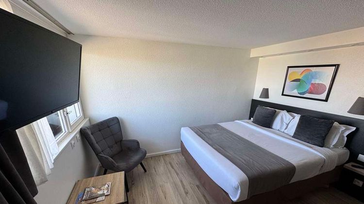 Hotel Kyriad Lisieux Room