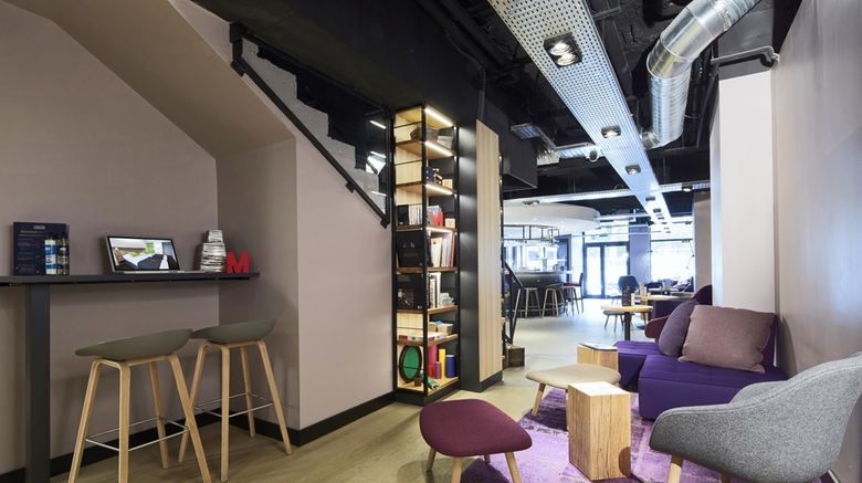 <b>Campanile Hotel Lyon Center Restaurant</b>. Images powered by <a href="https://iceportal.shijigroup.com/" title="IcePortal" target="_blank">IcePortal</a>.