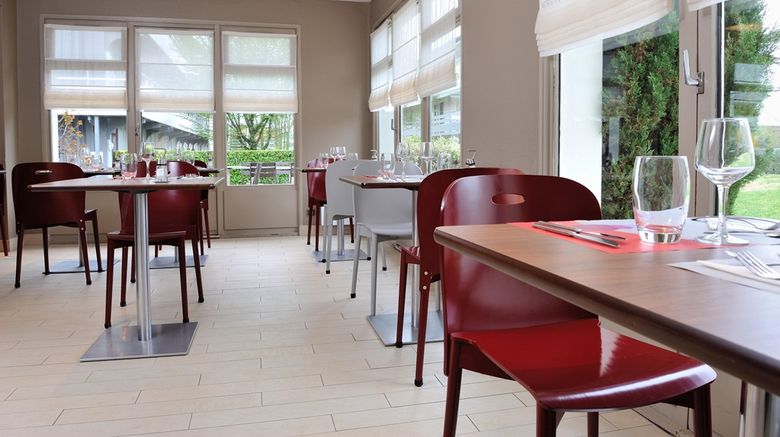 <b>Campanile Lyon East Restaurant</b>. Images powered by <a href="https://iceportal.shijigroup.com/" title="IcePortal" target="_blank">IcePortal</a>.