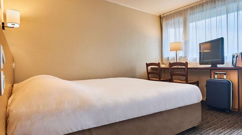 <b>Campanile Lyons South Room</b>. Images powered by <a href="https://iceportal.shijigroup.com/" title="IcePortal" target="_blank">IcePortal</a>.
