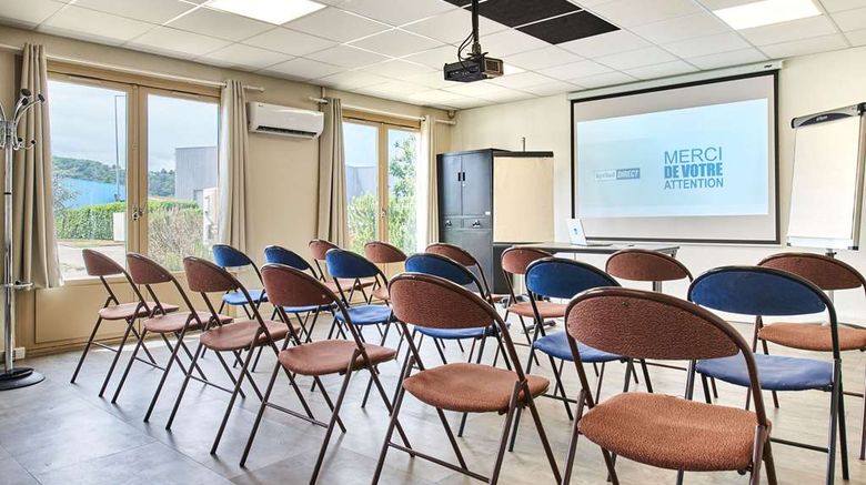 <b>Campanile Lyons South Meeting</b>. Images powered by <a href="https://iceportal.shijigroup.com/" title="IcePortal" target="_blank">IcePortal</a>.