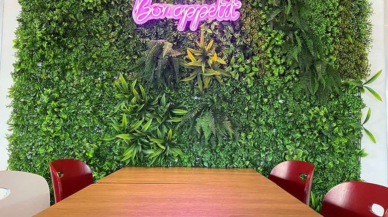 <b>Campanile Hotel Lyon South Restaurant</b>. Images powered by <a href="https://iceportal.shijigroup.com/" title="IcePortal" target="_blank">IcePortal</a>.