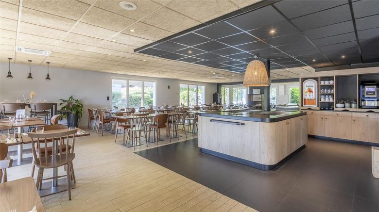 <b>Campanile Marseille Saint Antoine Restaurant</b>. Images powered by <a href="https://iceportal.shijigroup.com/" title="IcePortal" target="_blank">IcePortal</a>.