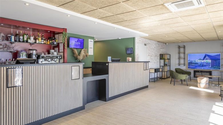 <b>Campanile Marseille Saint Antoine Lobby</b>. Images powered by <a href="https://iceportal.shijigroup.com/" title="IcePortal" target="_blank">IcePortal</a>.