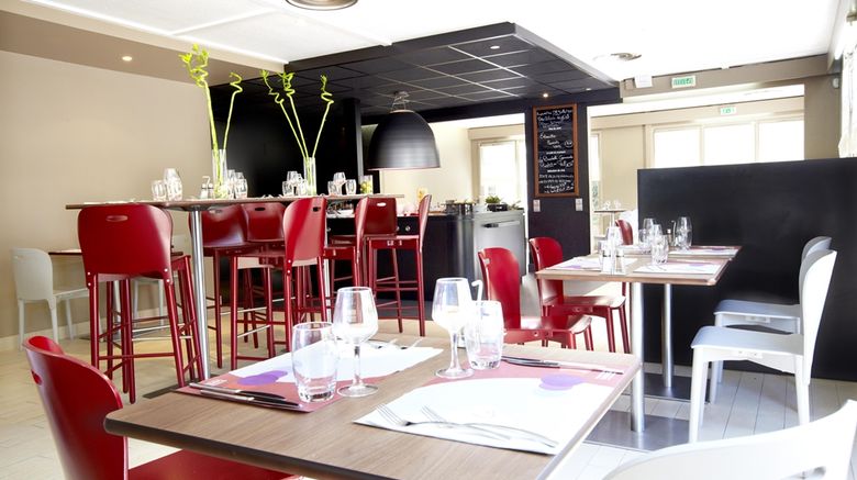 <b>Hotel Campanile Marseille East Restaurant</b>. Images powered by <a href="https://iceportal.shijigroup.com/" title="IcePortal" target="_blank">IcePortal</a>.