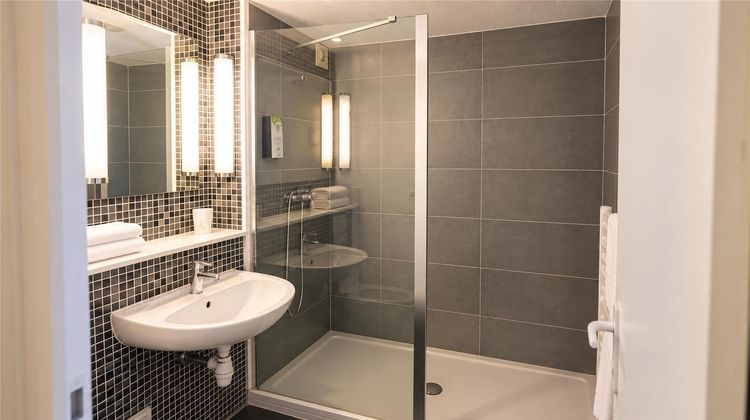 Campanile Meaux South Suite