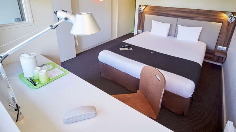 <b>Campanile Melun Senart-Vert Saint Denis Room</b>. Images powered by <a href="https://iceportal.shijigroup.com/" title="IcePortal" target="_blank">IcePortal</a>.