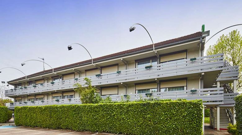 <b>Campanile Melun Senart-Vert Saint Denis Exterior</b>. Images powered by <a href="https://iceportal.shijigroup.com/" title="IcePortal" target="_blank">IcePortal</a>.