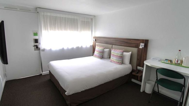 <b>Campanile Melun Senart-Vert Saint Denis Room</b>. Images powered by <a href="https://iceportal.shijigroup.com/" title="IcePortal" target="_blank">IcePortal</a>.