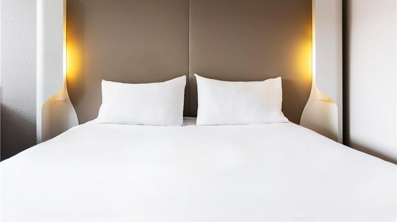 <b>Campanile Montesson Room</b>. Images powered by <a href="https://iceportal.shijigroup.com/" title="IcePortal" target="_blank">IcePortal</a>.