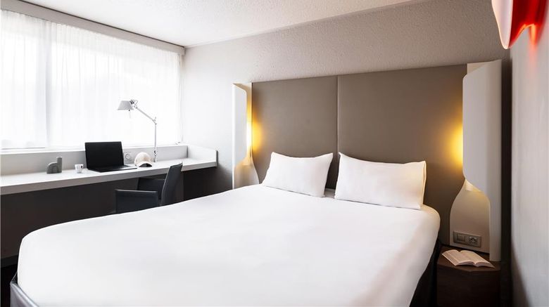 <b>Campanile Montesson Room</b>. Images powered by <a href="https://iceportal.shijigroup.com/" title="IcePortal" target="_blank">IcePortal</a>.