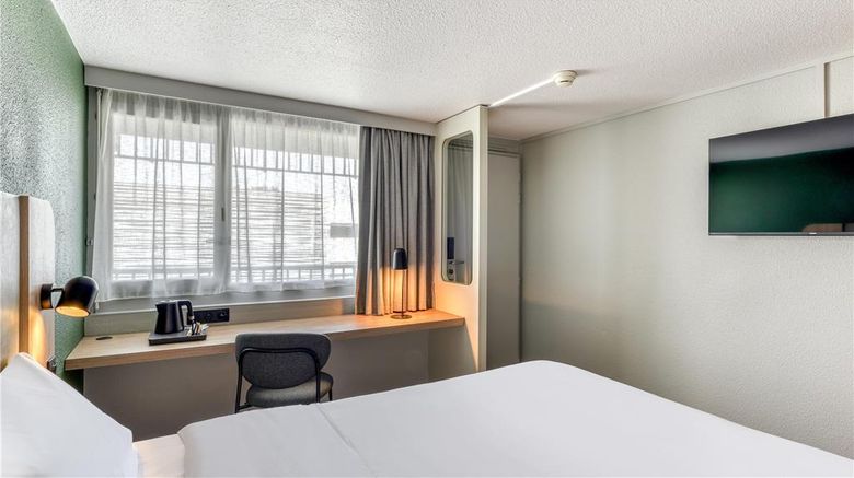 <b>Hotel Campanile EST - Le Millenaire Room</b>. Images powered by <a href="https://iceportal.shijigroup.com/" title="IcePortal" target="_blank">IcePortal</a>.