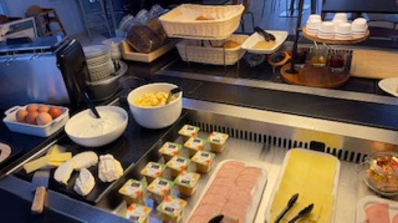 <b>Hotel Kyriad Direct St Jean De Vedas Restaurant</b>. Images powered by <a href="https://iceportal.shijigroup.com/" title="IcePortal" target="_blank">IcePortal</a>.