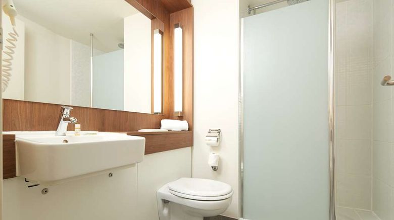 <b>Campanile Nantes Centre - Saint-Jacques Room</b>. Images powered by <a href="https://iceportal.shijigroup.com/" title="IcePortal" target="_blank">IcePortal</a>.
