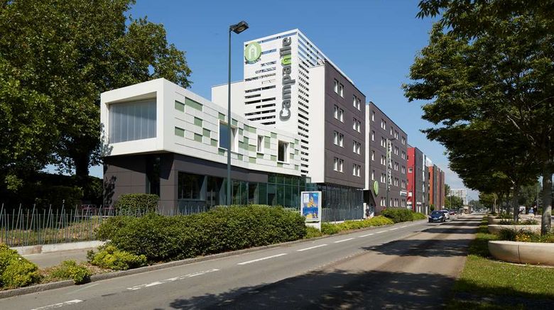 <b>Campanile Nantes Centre - Saint-Jacques Exterior</b>. Images powered by <a href="https://iceportal.shijigroup.com/" title="IcePortal" target="_blank">IcePortal</a>.