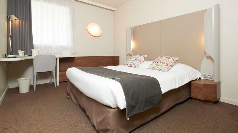 <b>Campanile Nantes Centre - Saint-Jacques Room</b>. Images powered by <a href="https://iceportal.shijigroup.com/" title="IcePortal" target="_blank">IcePortal</a>.