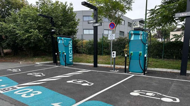 <b>Campanile Nantes Est-St Sebastien Exterior</b>. Images powered by <a href="https://iceportal.shijigroup.com/" title="IcePortal" target="_blank">IcePortal</a>.