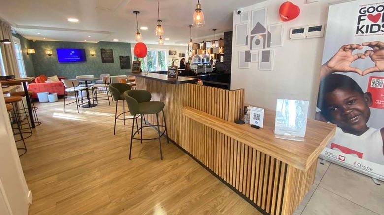 <b>Campanile Nantes Reze Airport Lobby</b>. Images powered by <a href="https://iceportal.shijigroup.com/" title="IcePortal" target="_blank">IcePortal</a>.