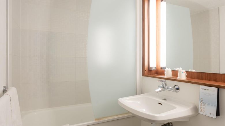 <b>Campanile Nantes Reze Airport Suite</b>. Images powered by <a href="https://iceportal.shijigroup.com/" title="IcePortal" target="_blank">IcePortal</a>.