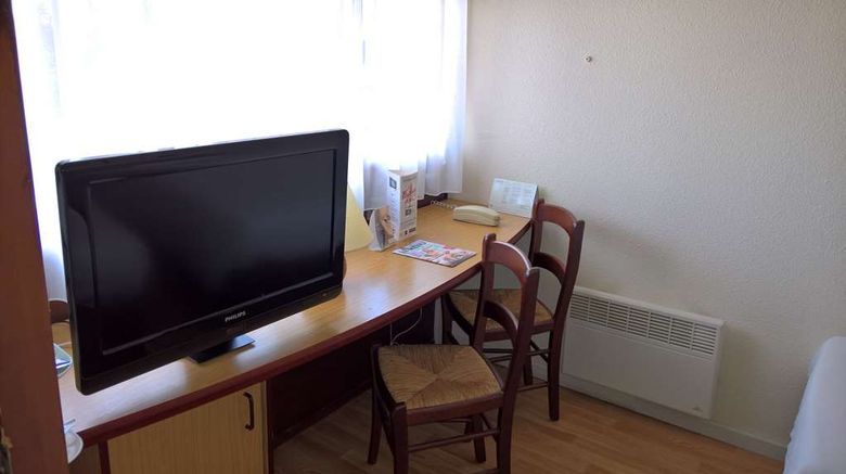<b>Campanile Hotel Room</b>. Images powered by <a href="https://iceportal.shijigroup.com/" title="IcePortal" target="_blank">IcePortal</a>.